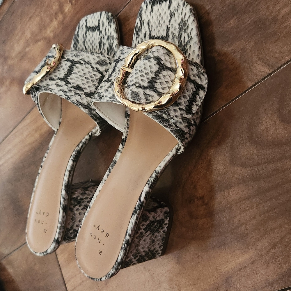 Stylish Snake Print Women's Heels with Gold Accent